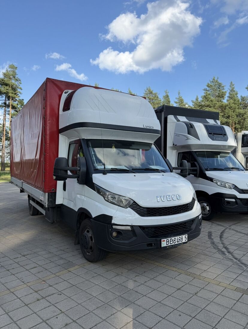 Парк IVECO Daily — тентованные грузовики